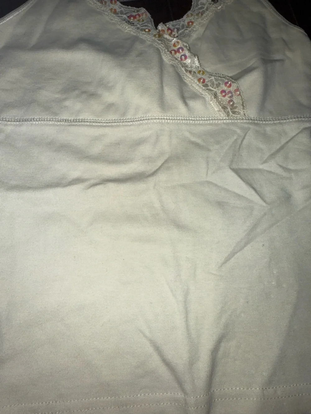 Delicate Cream Lace-Trim Camisole with Floral Accents - Picture 3 of 8